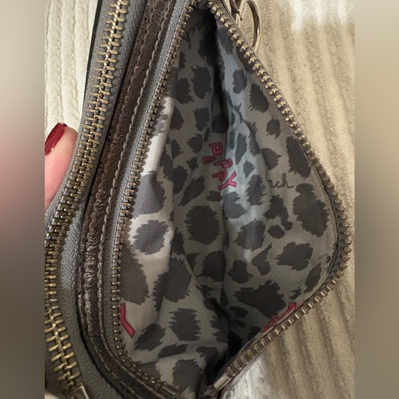 Coach Poppy Metallic Silver Wristlet - Picture 4 of 5